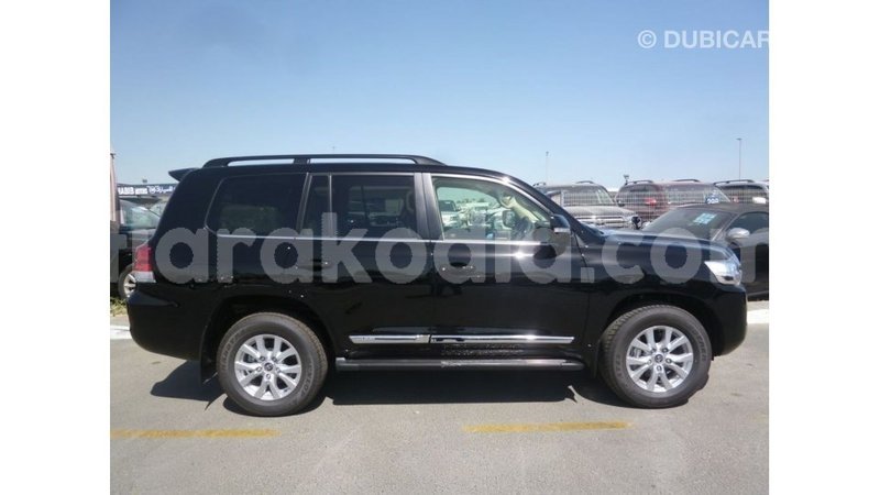 Big with watermark toyota land cruiser diana import dubai 5257