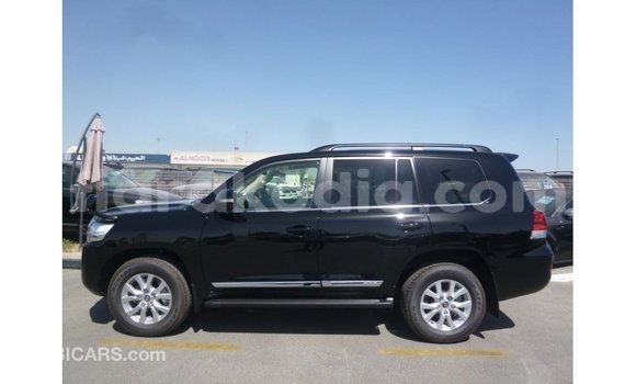 Acheter Import Voiture Toyota Land Cruiser Noir à Import - Dubai, Diana Acheter Import Voiture Toyota Land Cruiser Noir à Import - Dubai, Diana