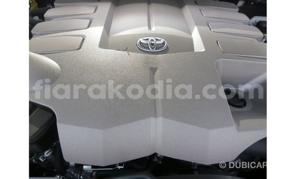 Acheter Import Voiture Toyota Land Cruiser Blanc à Import - Dubai, Diana Acheter Import Voiture Toyota Land Cruiser Blanc à Import - Dubai, Diana