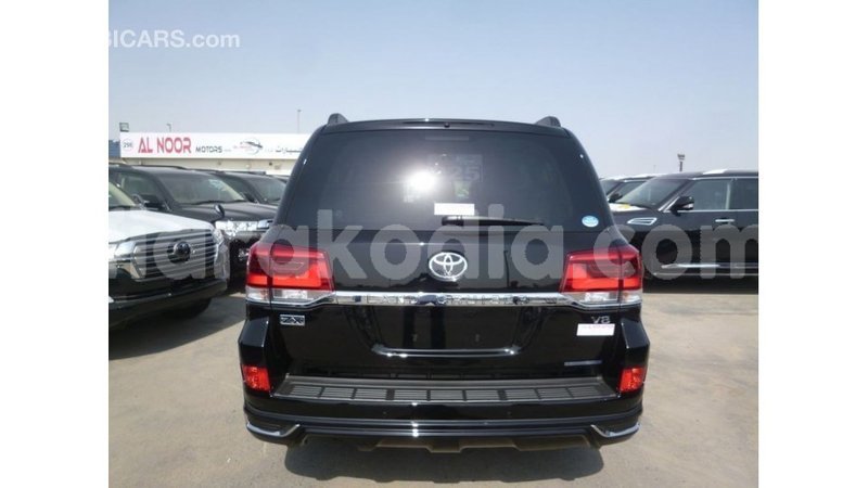 Big with watermark toyota land cruiser diana import dubai 5262