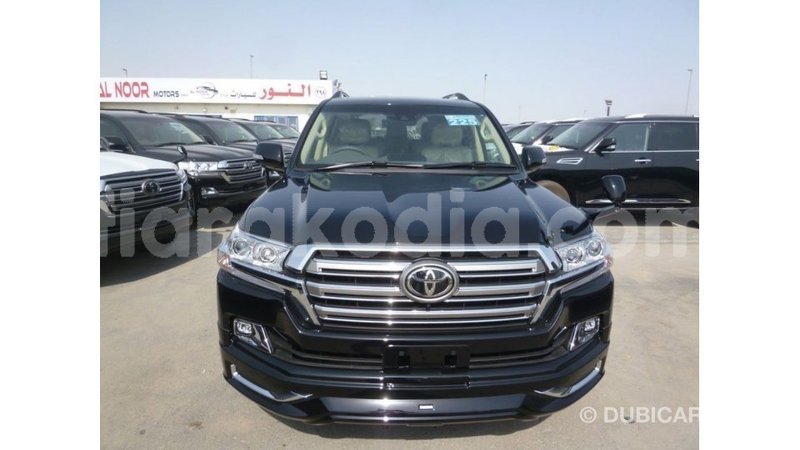 Big with watermark toyota land cruiser diana import dubai 5262