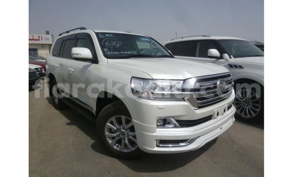 Acheter Import Voiture Toyota Land Cruiser Blanc à Import - Dubai, Diana Acheter Import Voiture Toyota Land Cruiser Blanc à Import - Dubai, Diana