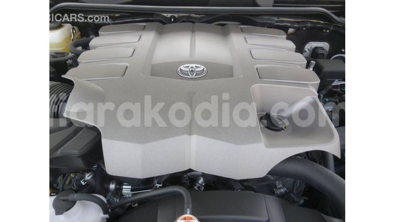 Big with watermark toyota land cruiser diana import dubai 5264