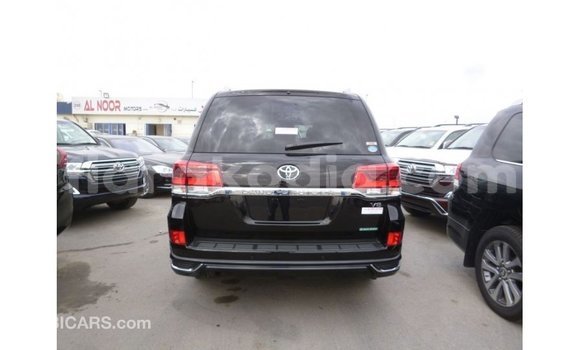 Acheter Import Voiture Toyota Land Cruiser Noir à Import - Dubai, Diana Acheter Import Voiture Toyota Land Cruiser Noir à Import - Dubai, Diana