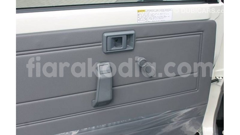 Big with watermark toyota land cruiser diana import dubai 5269