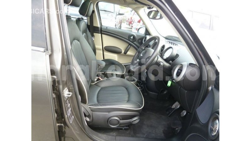 Big with watermark mini cooper diana import dubai 5270