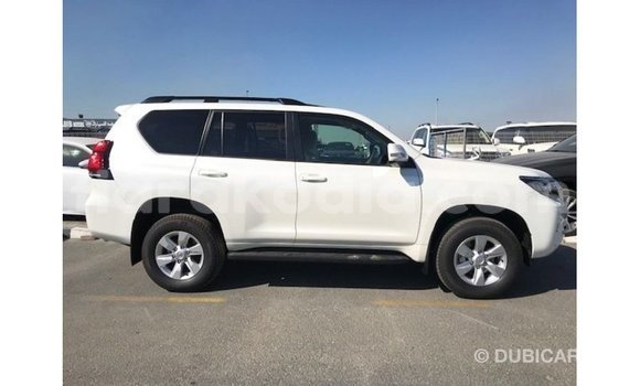 Acheter Import Voiture Toyota Prado Blanc à Import - Dubai, Diana Acheter Import Voiture Toyota Prado Blanc à Import - Dubai, Diana