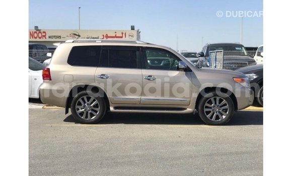 Acheter Import Voiture Toyota Land Cruiser Autre à Import - Dubai, Diana Acheter Import Voiture Toyota Land Cruiser Autre à Import - Dubai, Diana