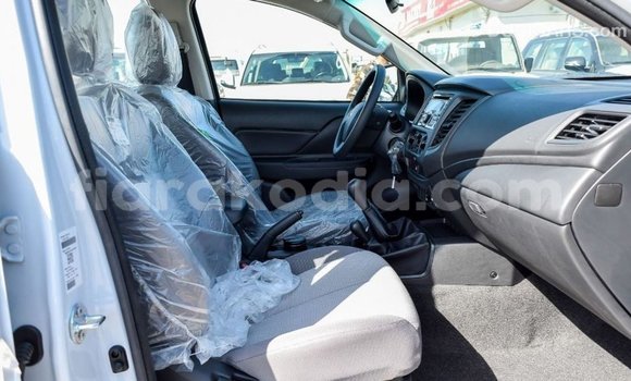 Hividy Mitsubishi L200 fotsy Car in Import - Dubai in Diana Hividy Mitsubishi L200 fotsy Car in Import - Dubai in Diana