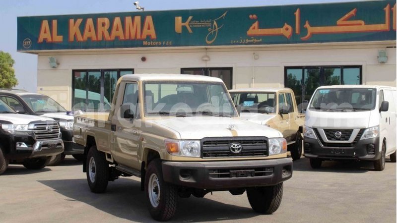 Big with watermark toyota land cruiser diana import dubai 5288