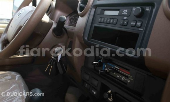 Buy Import Toyota Land Cruiser Beige Car in Import - Dubai in Diana Buy Import Toyota Land Cruiser Beige Car in Import - Dubai in Diana