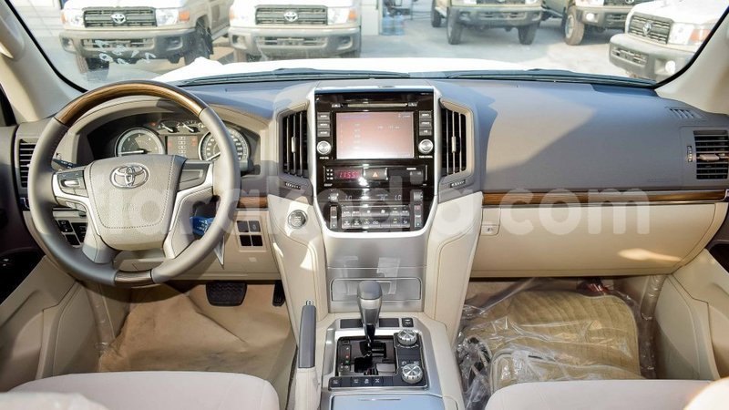 Big with watermark toyota land cruiser diana import dubai 5289