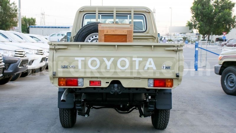 Big with watermark toyota land cruiser diana import dubai 5290