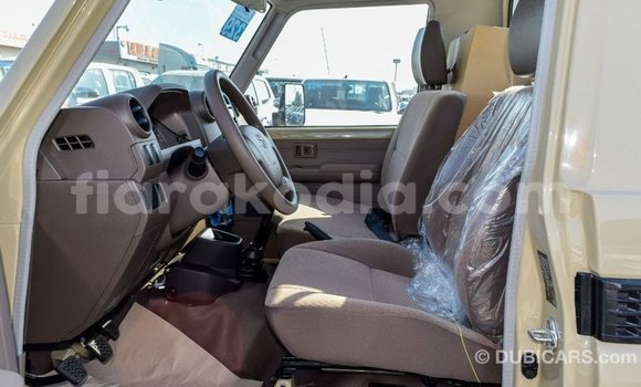 Buy Import Toyota Land Cruiser Beige Car in Import - Dubai in Diana Buy Import Toyota Land Cruiser Beige Car in Import - Dubai in Diana