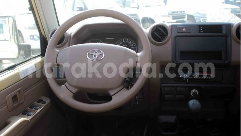 Big with watermark toyota land cruiser diana import dubai 5300