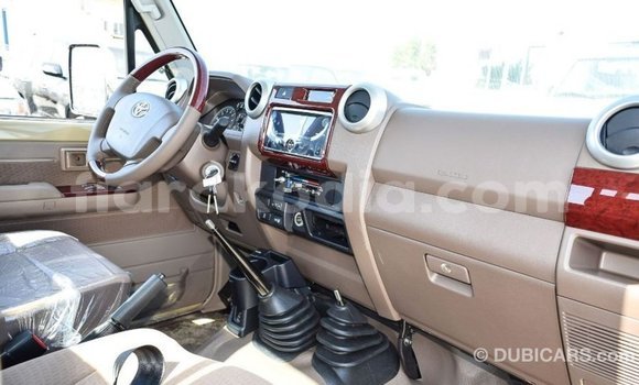 Buy Import Toyota Land Cruiser Beige Car in Import - Dubai in Diana Buy Import Toyota Land Cruiser Beige Car in Import - Dubai in Diana