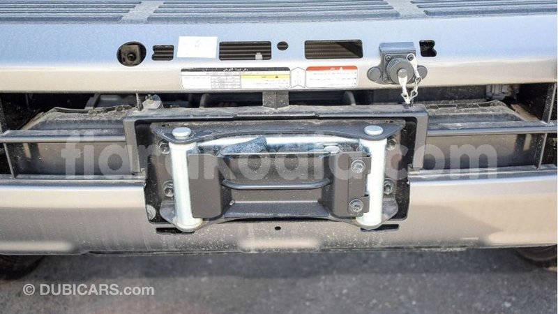 Big with watermark toyota land cruiser diana import dubai 5302