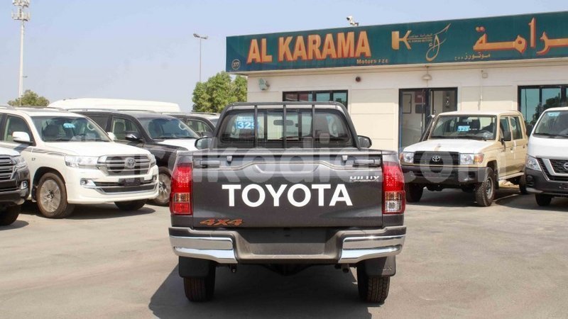 Big with watermark toyota hilux diana import dubai 5311