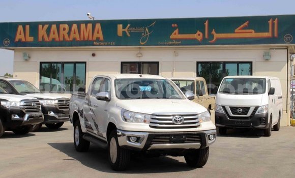 Hividy Toyota Hilux fotsy Car in Import - Dubai in Diana Hividy Toyota Hilux fotsy Car in Import - Dubai in Diana