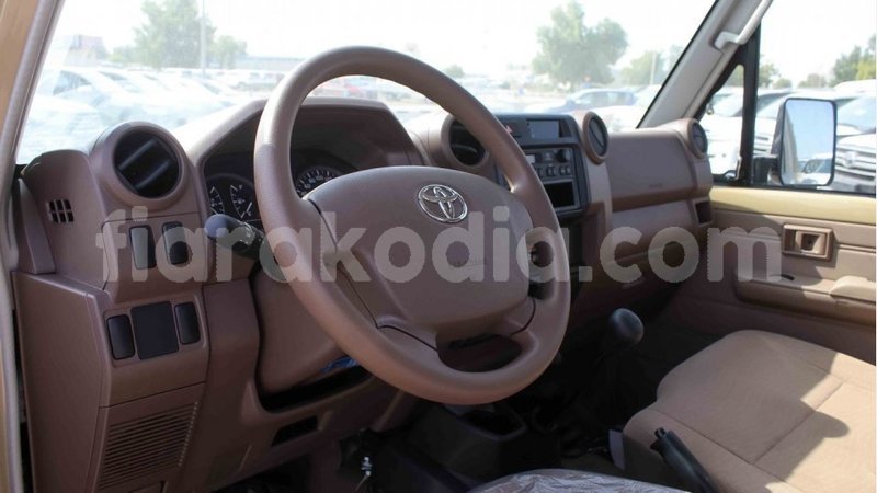 Big with watermark toyota land cruiser diana import dubai 5323