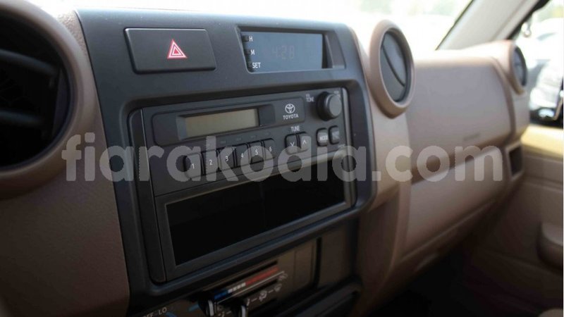 Big with watermark toyota land cruiser diana import dubai 5323