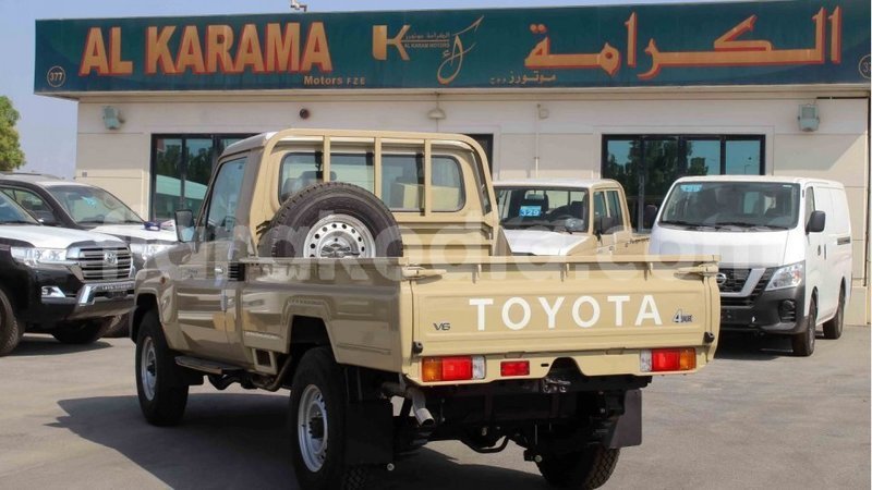 Big with watermark toyota land cruiser diana import dubai 5323