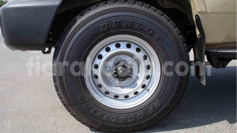 Big with watermark toyota land cruiser diana import dubai 5323