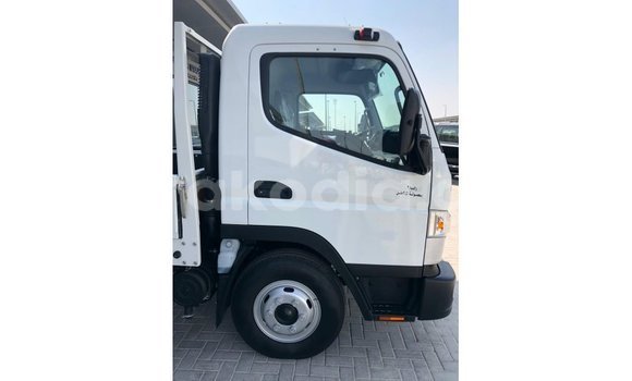 Buy Import Mitsubishi Carisma White Car in Import - Dubai in Diana Buy Import Mitsubishi Carisma White Car in Import - Dubai in Diana