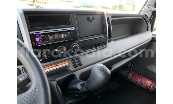 Buy Import Mitsubishi Carisma White Car in Import - Dubai in Diana Buy Import Mitsubishi Carisma White Car in Import - Dubai in Diana