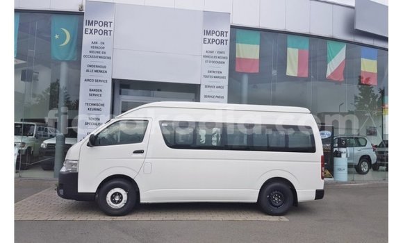 Acheter Import Voiture Toyota Hiace Blanc à Import - Dubai, Diana Acheter Import Voiture Toyota Hiace Blanc à Import - Dubai, Diana