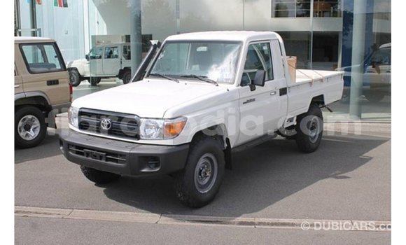 Buy Import Toyota Land Cruiser White Car in Import - Dubai in Diana Buy Import Toyota Land Cruiser White Car in Import - Dubai in Diana