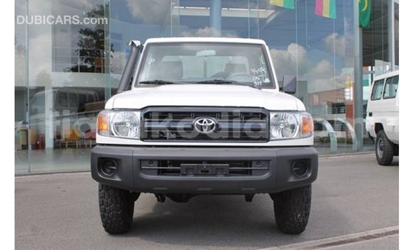 Buy Import Toyota Land Cruiser White Car in Import - Dubai in Diana Buy Import Toyota Land Cruiser White Car in Import - Dubai in Diana