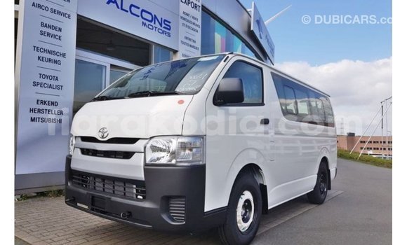 Acheter Import Voiture Toyota Hiace Blanc à Import - Dubai, Diana Acheter Import Voiture Toyota Hiace Blanc à Import - Dubai, Diana