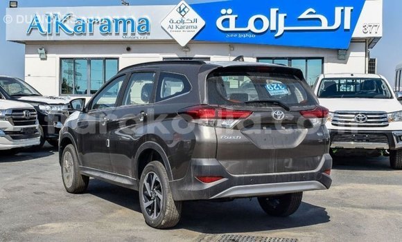 Acheter Import Voiture Toyota Rush Marron à Import - Dubai, Diana Acheter Import Voiture Toyota Rush Marron à Import - Dubai, Diana