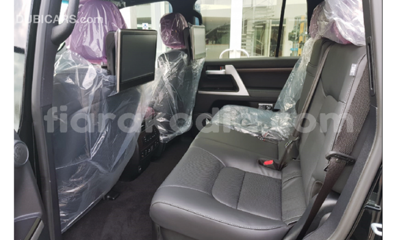 Acheter Import Voiture Toyota Land Cruiser Noir à Import - Dubai, Diana Acheter Import Voiture Toyota Land Cruiser Noir à Import - Dubai, Diana