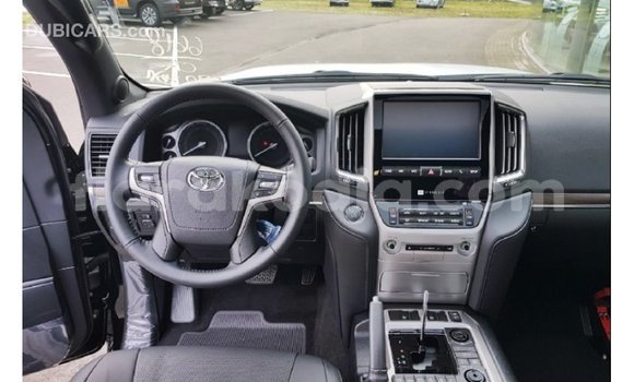 Acheter Import Voiture Toyota Land Cruiser Noir à Import - Dubai, Diana Acheter Import Voiture Toyota Land Cruiser Noir à Import - Dubai, Diana