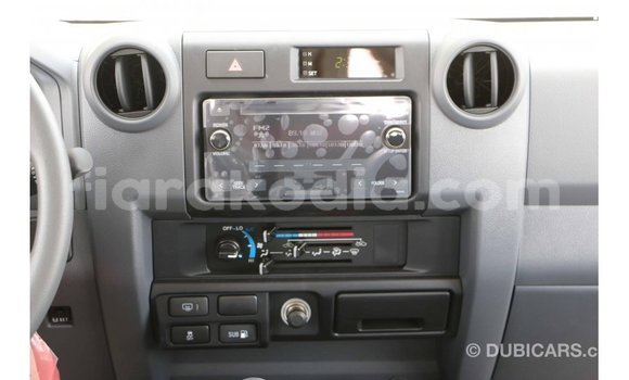 Hividy Toyota Land Cruiser fotsy Car in Import - Dubai in Diana Hividy Toyota Land Cruiser fotsy Car in Import - Dubai in Diana