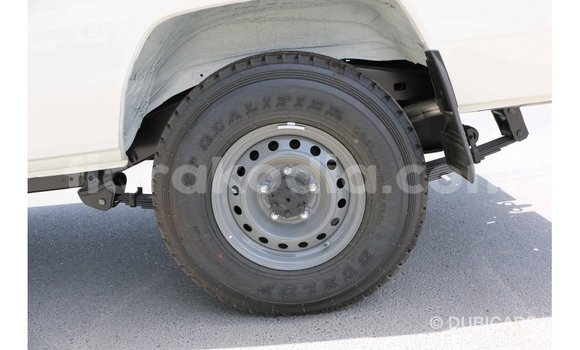 Hividy Toyota Land Cruiser fotsy Car in Import - Dubai in Diana Hividy Toyota Land Cruiser fotsy Car in Import - Dubai in Diana