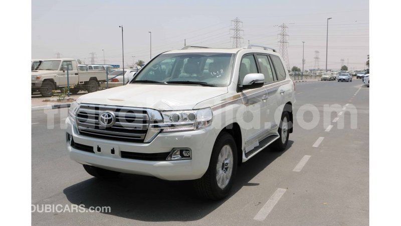 Big with watermark toyota land cruiser diana import dubai 5354