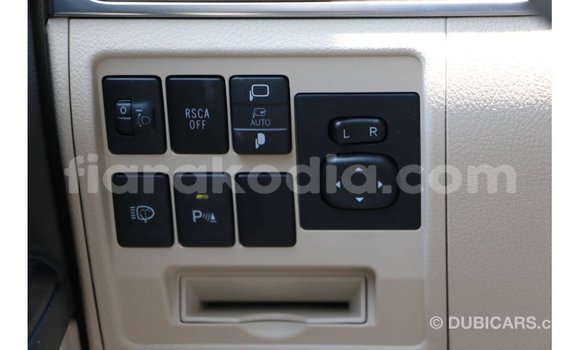 Hividy Toyota Land Cruiser fotsy Car in Import - Dubai in Diana Hividy Toyota Land Cruiser fotsy Car in Import - Dubai in Diana