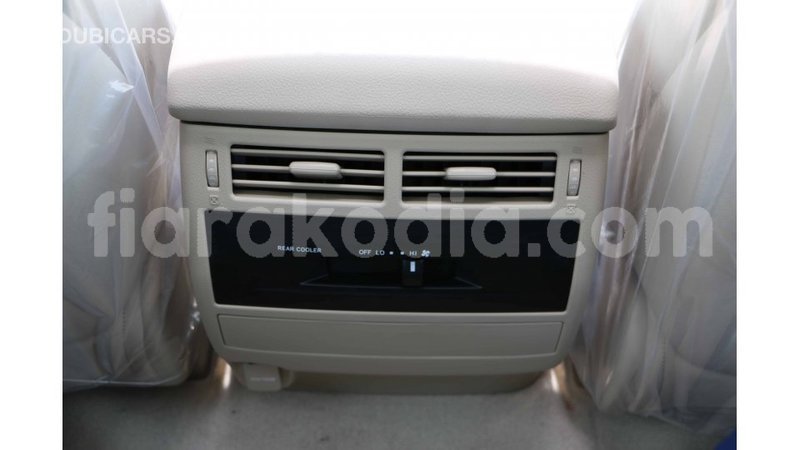 Big with watermark toyota land cruiser diana import dubai 5354