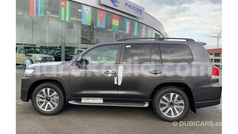 Big with watermark toyota land cruiser diana import dubai 5363