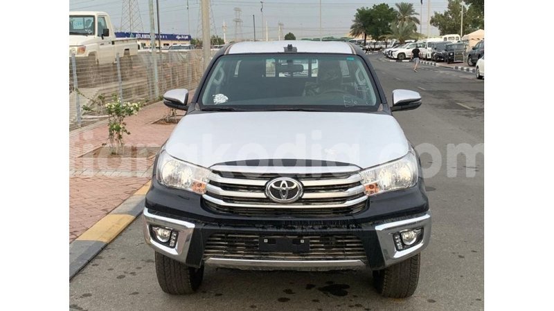 Big with watermark toyota hilux diana import dubai 5365