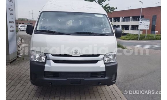 Hividy Toyota Hiace fotsy Car in Import - Dubai in Diana Hividy Toyota Hiace fotsy Car in Import - Dubai in Diana