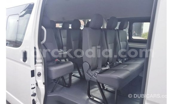 Hividy Toyota Hiace fotsy Car in Import - Dubai in Diana Hividy Toyota Hiace fotsy Car in Import - Dubai in Diana