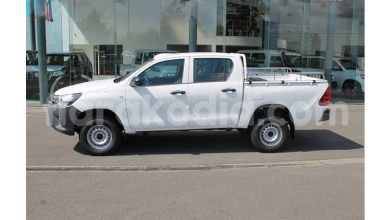 Big with watermark toyota hilux diana import dubai 5369