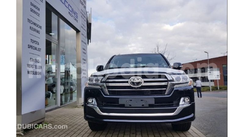 Big with watermark toyota land cruiser diana import dubai 5371