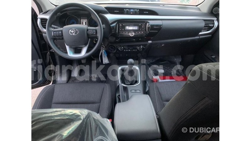 Big with watermark toyota hilux diana import dubai 5372