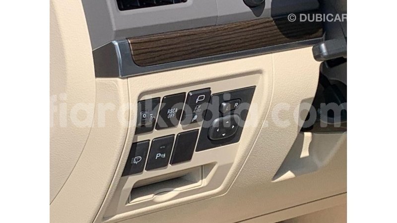 Big with watermark toyota land cruiser diana import dubai 5374