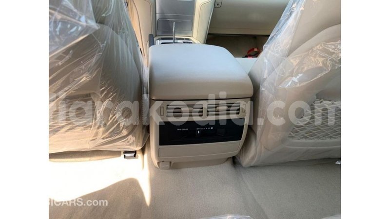 Big with watermark toyota land cruiser diana import dubai 5374